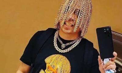 Мексиканский рэпер вживил себе в голову золотые цепи вместо волос - bloknot.ru