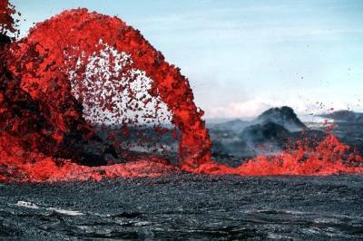 В сети появилось видео, на котором лава уничтожает остров Ла Пальма и мира - cursorinfo.co.il - Испания