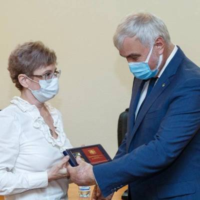 Владимир Уйба - Глава Коми Владимир Уйба наградил сотрудников компании "Россети Северо-Запад" в честь 100-летия региона - komiinform.ru - респ. Коми