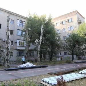 В Запорожье продолжают восстанавливать дом по ул. Сержанта Медведева, 7. Фото - reporter-ua.com - Запорожье