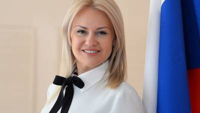 Дочь спикера Макарова решила пойти в парламент под фамилией отца - dp.ru - район Петроградский