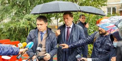 За лето в Новосибирске обустроили 50 детских площадок - runews24.ru - Россия - Новосибирск