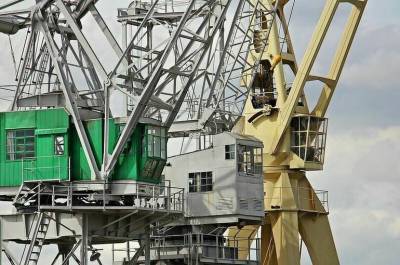 Виктория Абрамченко - Проверки операторов по перевалке нефтепродуктов начнутся на следующей неделе - pnp.ru - Россия