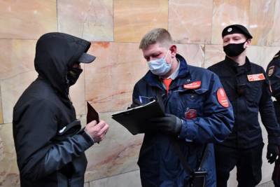 Владислав Султанов - Штрафы за отсутствие маски в транспорте Москвы будут оформлять электронно - yur-gazeta.ru - Москва