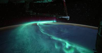 Томас Песке - Полярное сияние под полной луной. Астронавт МКС сделал новые уникальные снимки Земли - focus.ua - Украина