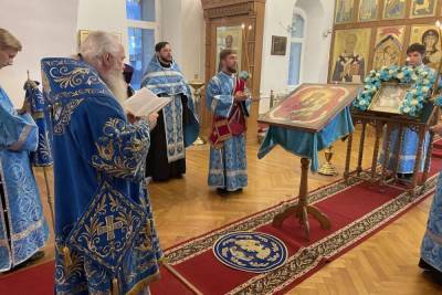 Одигитриевскому собору в Улан-Удэ преподнесли в дар копию иконы Пресвятой Богородицы - ulan.mk.ru - Улан-Удэ - респ.Бурятия