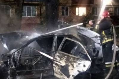 Жизнь девушки трагически оборвалась на украинской трассе, фото: огонь охватил авто - politeka.net - Украина - Кривой Рог