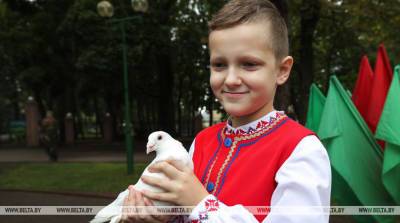 Александр Лукашенко - ФОТОРЕПОРТАЖ: Беларусь отмечает День народного единства - belta.by - Белоруссия