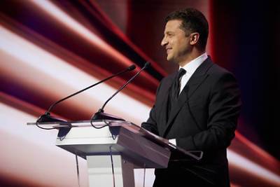Владимир Зеленский - Ренат Кузьмин - На Украине предположили о мотивации Зеленского идти на второй срок - lenta.ru - Украина