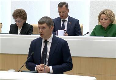 Максим Решетников - Рост доходов россиян необходим для достижения целевых темпов экономического роста - smartmoney.one - Россия