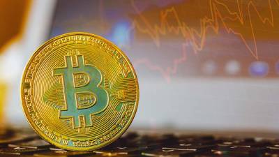 Биткоин подешевел на 5% за 24 часа - iz.ru - Израиль