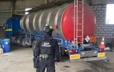 Полиция выявила незаконную продажу 45 тысяч литров спирта - korrespondent.net - Украина