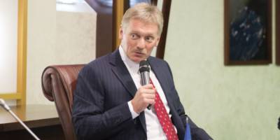 Владимир Зеленский - Дмитрий Песков - Сергей Шефир - Михаил Подоляк - В Кремле рассказали, что думают о "российском следе" в покушении на помощника Зеленского - ruposters.ru - Россия - Украина - Киев