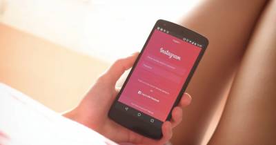 WSJ: Instagram вызывает у девушек-подростков психические расстройства - ren.tv