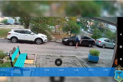 В Старом Осколе возвращавшийся с гулянки парень повредил три авто - mk.ru - Белгородская обл.