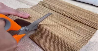 Из бамбуковой салфетки и кусочек ткани: прекрасная идея для порядка и уюта - skuke.net