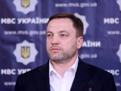 Сергей Шефир - Денис Монастырский - Глава МВД Украины показал пули, которыми ранили водителя Шефира - gordonua.com - Украина - Киевская обл. - с. Лесники, Киевская обл.