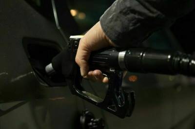 Ая Бензин - Биржевые цены на бензин вновь обновляют исторические максимумы - pnp.ru - Россия - Санкт-Петербург