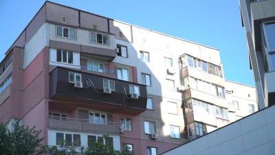 В Днепре жители многоэтажки установили балкон, напоминающий гроб (фото) - narodna-pravda.ua - Украина - район Шевченковский