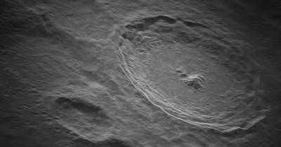 В мельчайших деталях. Астрономам удалось сделать самый четкий снимок поверхности Луны (фото) - focus.ua - США - Украина