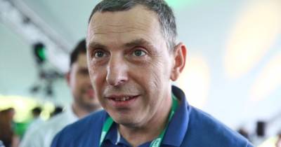 Владимир Зеленский - Юрий Бутусов - Сергей Шефир - Шефир – доверенное лицо президента Зеленского. Он ведет все личные финансовые дела “95 квартала” и контактирует со всеми олигархами – Бутусов - ukrpost.biz - Киев