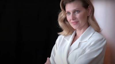 Елена Зеленская - Первая леди Елена Зеленская восхитила Сеть образом школьной учительницы - ukrainianwall.com - Украина