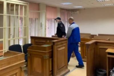 Антон Котов - Суд арестовал дезинсектора Котова по делу об отравлении арбузом - mk.ru - Москва