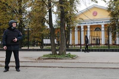 Геннадий Онищенко - Олег Сыромятников - В Госдуме оценили действия проигнорировавшего стрельбу пермского профессора - lenta.ru - Москва - Пермь