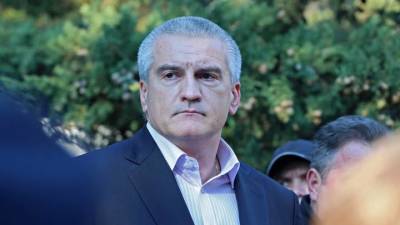 Сергей Аксенов - Аксенов назвал «дном и отстоем» популярных среди молодежи знаменитостей - vm.ru - Крым