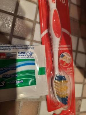 Что означают цветные полоски на тюбике с зубной пастой: ответить смогут только опытные хозяйки - skuke.net