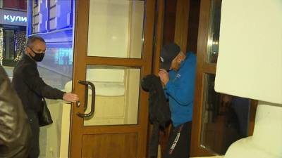 Ирина Волк - Александр Мавриди - Мавриди поймали с крупной суммой в разной валюте - vesti.ru - Москва - Россия