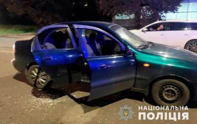 В Черновцах обстреляли автомобиль с детьми - korrespondent.net - Украина - Черновцы