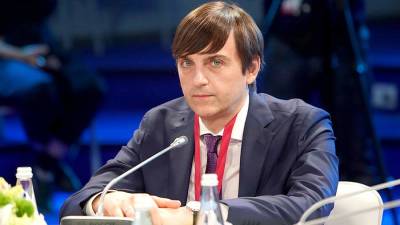Владимир Путин - Сергей Кравцов - Глава Минпросвещения России проголосовал на выборах в ГД онлайн - iz.ru - Москва - Россия - Израиль