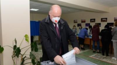 В. Супиков проголосовал на выборах губернатора и депутатов Госдумы - penzainform.ru - Россия - Пензенская обл.