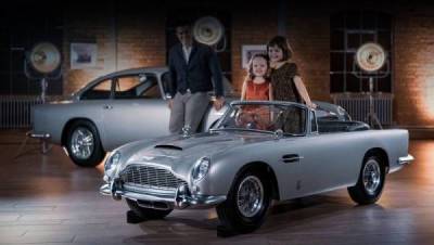 Джеймс Бонд - Aston Martin - Детский уменьшенный Aston Martin DB5, оснащенный всеми гаджетами Джеймса Бонда - skuke.net - Интересно