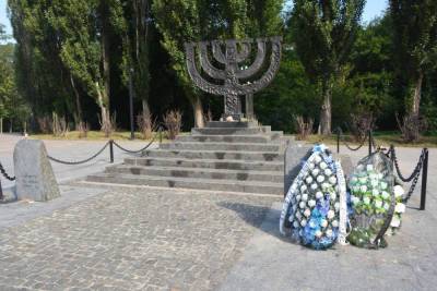 Нацистский переводчик не дожил до экстрадиции из Канады - news.israelinfo.co.il - Украина - Германия - Канада