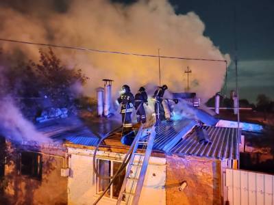 В Челябинске при пожаре в частном доме погиб мужчина - znak.com - Челябинская обл. - Челябинск