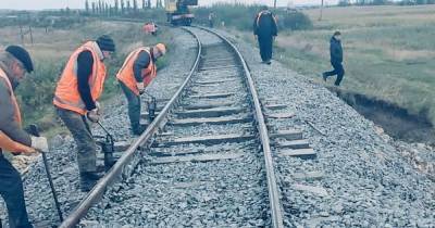 На Буковине снова просел грунт под железнодорожным полотном, поезд Чернигов-Черновцы меняет маршрут - dsnews.ua - Украина - Тернополь - Черновцы