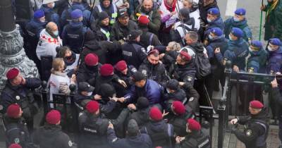 Сергей Доротич - Под Радой митинг "SaveФОП" перерос в стычки с силовиками, задержан лидер движения (фото, видео) - focus.ua - Украина