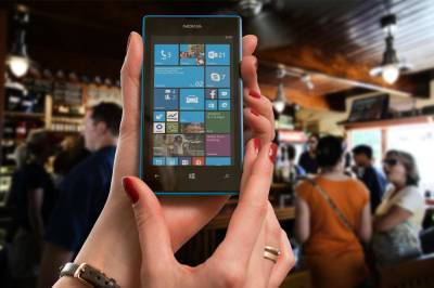 Microsoft презентовала усовершенствованный смартфон-книжку Surface Duo 2 с двумя экранами - actualnews.org - Microsoft