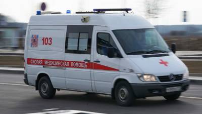 Машина скорой помощи опрокинулась после ДТП в Москве - iz.ru - Москва - Израиль