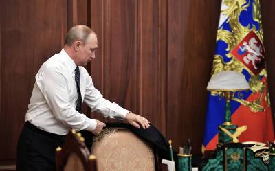 Владимир Путин - Дмитрий Песков - Стало известно о влиянии самоизоляции на активность Путина - tvc.ru