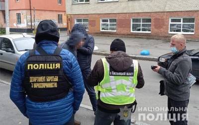 В Хмельницком педагог на переменах продавал амфетамин - korrespondent.net - Украина