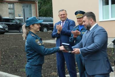 Денис Пушилин - Сотрудники МЧС ДНР получили ключи от квартир в Донецке - mk.ru - ДНР - Донецк