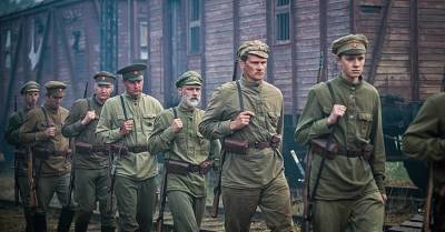 Кинопремьеры недели: Покерфейс от создателя «Бешеного быка», Первая мировая глазами латышей и талантливый алкаш-писатель от Майкла Кейна - kp.ua - Украина