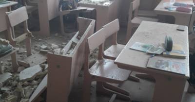 В школе на Черниговщине уже в третий раз обвалился потолок (ФОТО) - dsnews.ua - Украина - Черниговская обл.