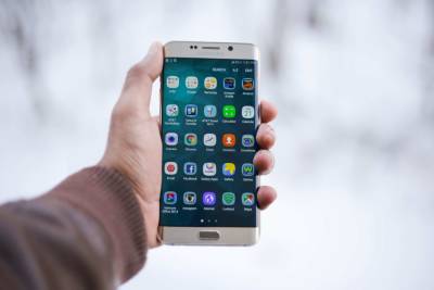 В России на треть снизилась стоимость смартфона Samsung Galaxy S21 Ultra - actualnews.org - Москва - Россия