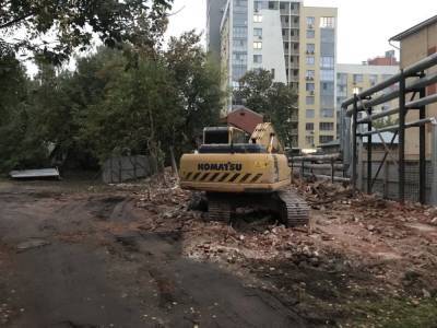 Два аварийных дома начали сносить на улице Сергиевской - vgoroden.ru - Нижний Новгород