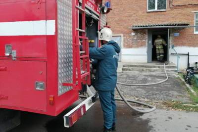 91-летняя женщина отравилась продуктами горения на пожаре в Алексине - tula.mk.ru