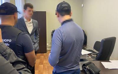 Сотрудника ГБР уличили в незаконной продаже изъятой кукурузы - korrespondent.net - Украина - Николаевская обл.